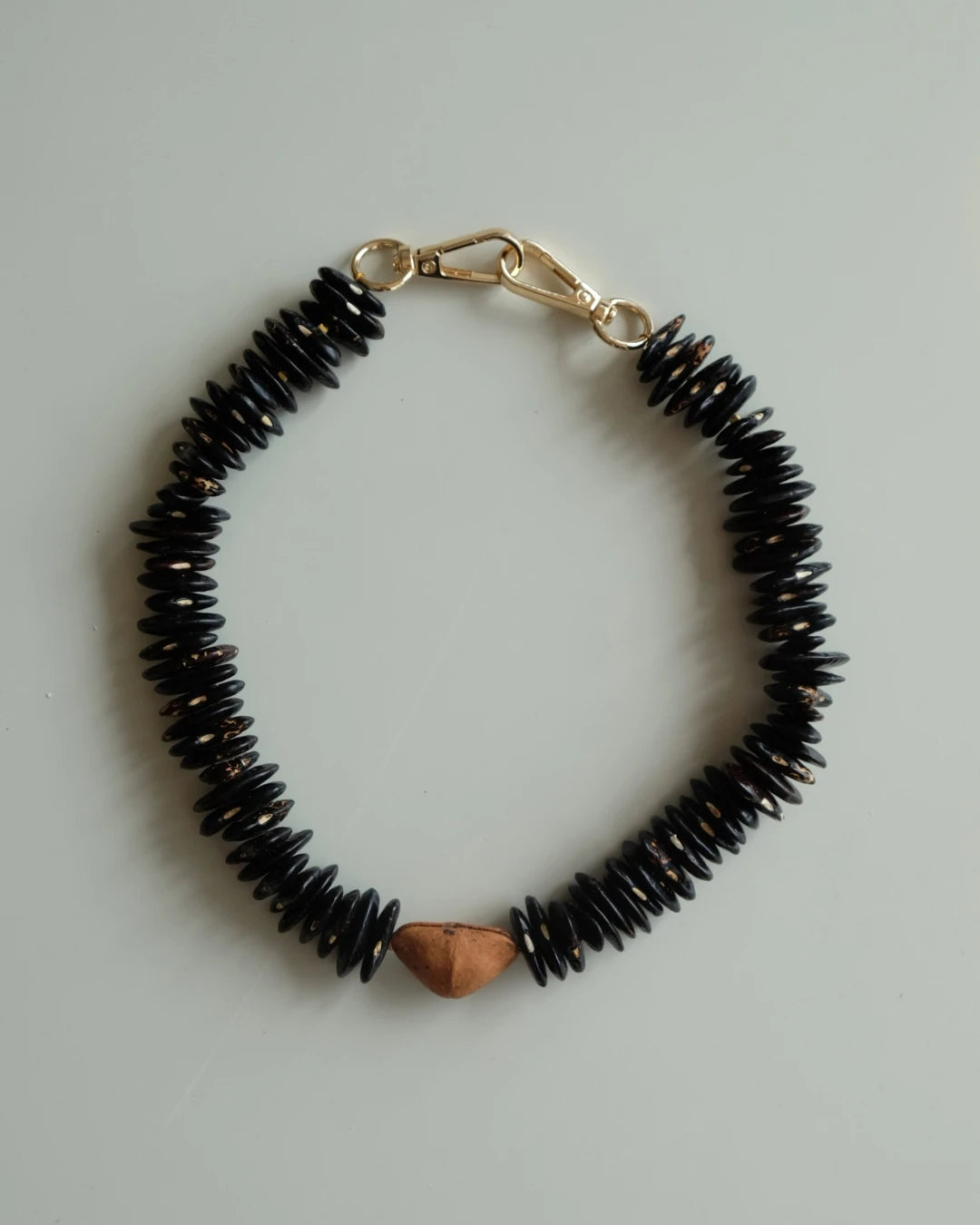 Collar Agnes Frijoles - Negro y Cafe