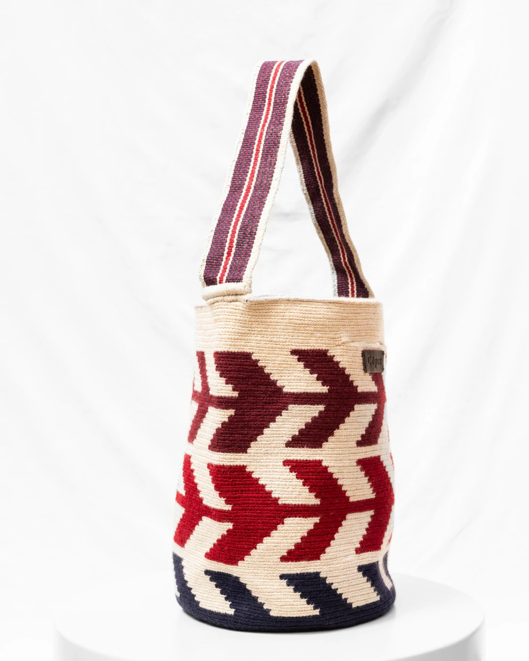 Irene Bolso Wayuu N°35 – Azul Marino y Burdeos