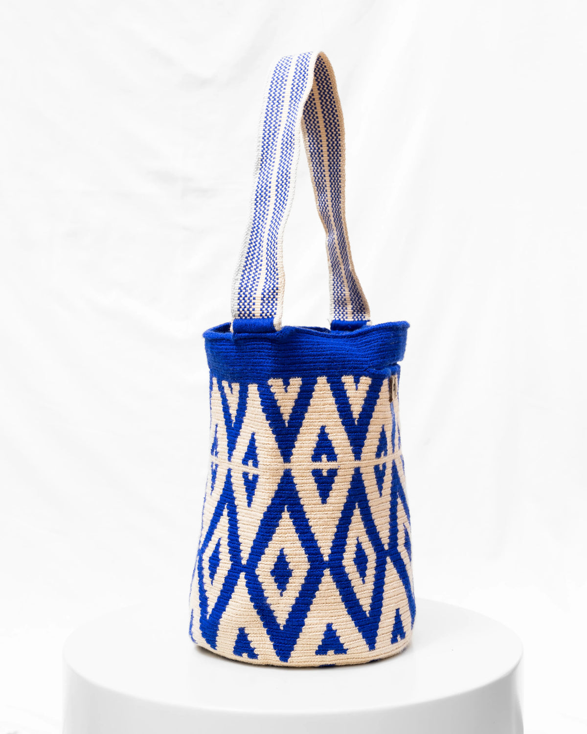 Irene Bolso Wayuu N°08 – Azul Eléctrico
