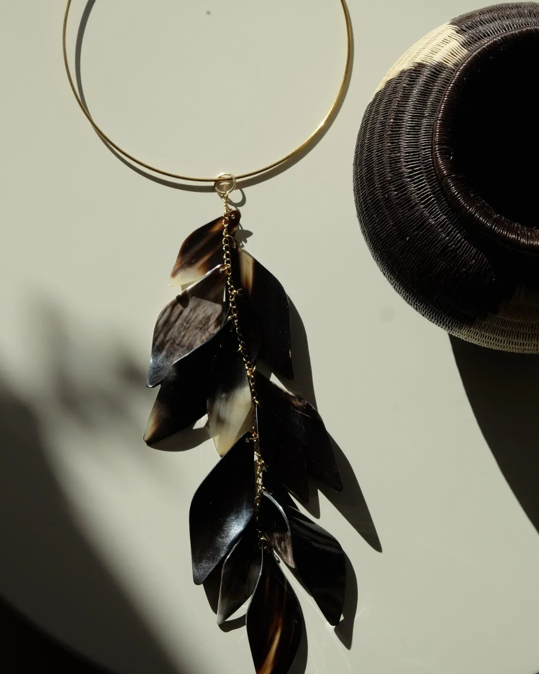 Collar Serena de Cuerno Natural | Café